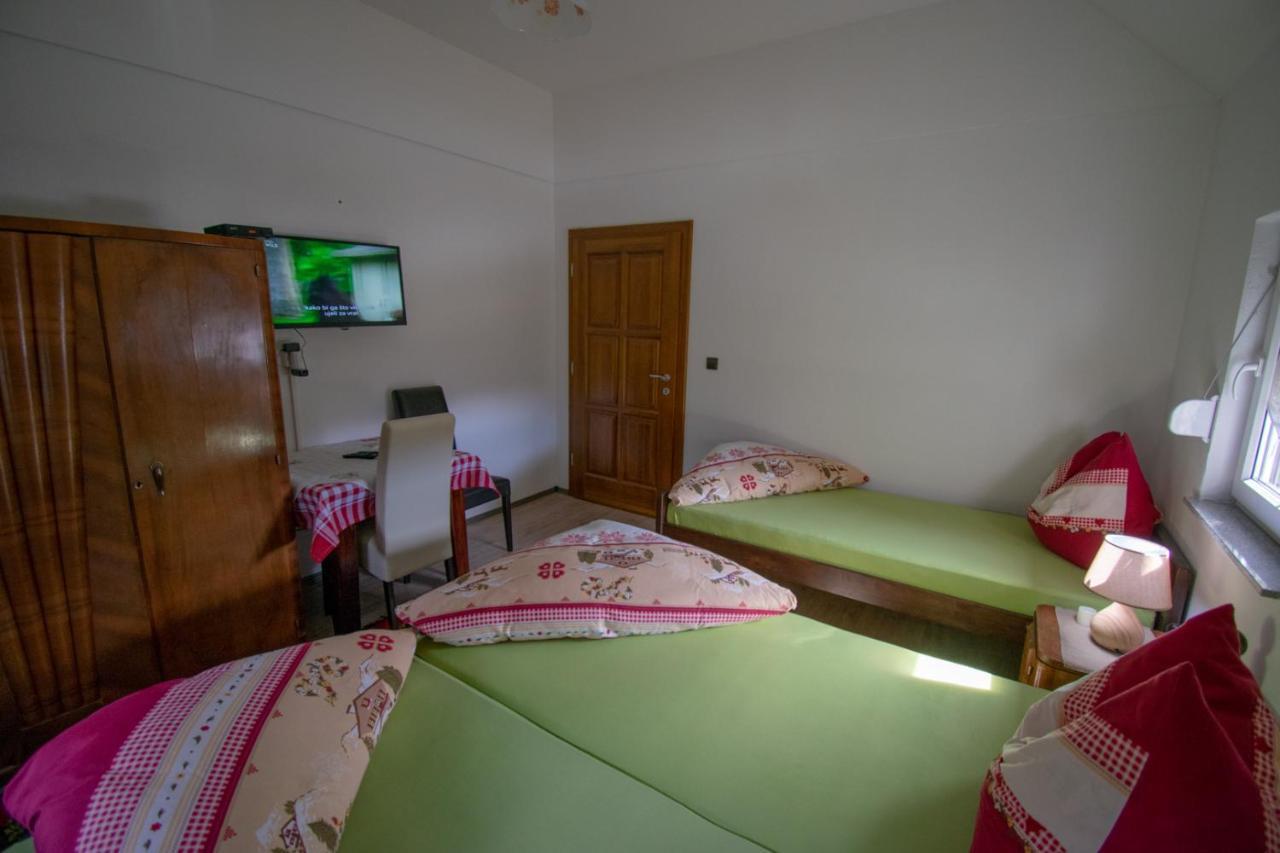 Holiday Park Hajducka Cesma Dubovsko Buitenkant foto
