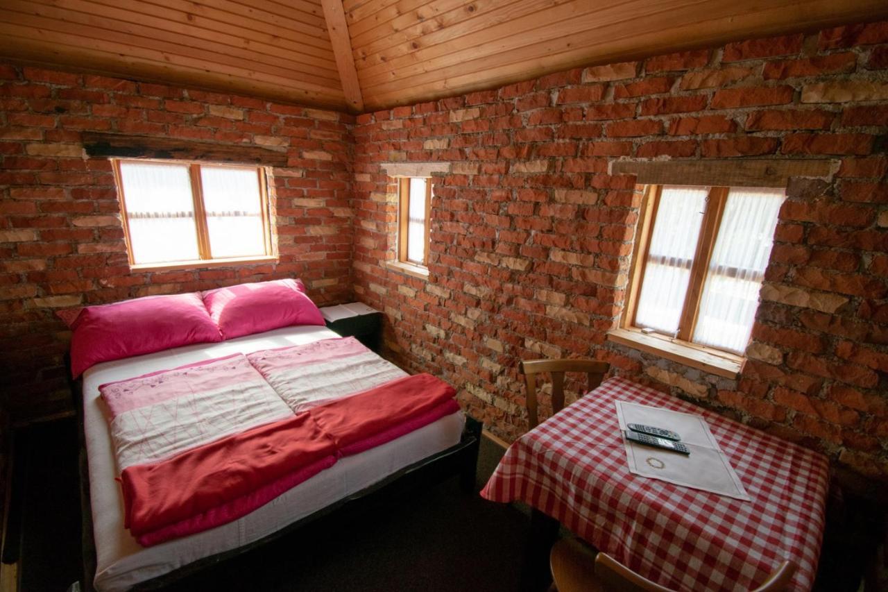 Holiday Park Hajducka Cesma Dubovsko Buitenkant foto