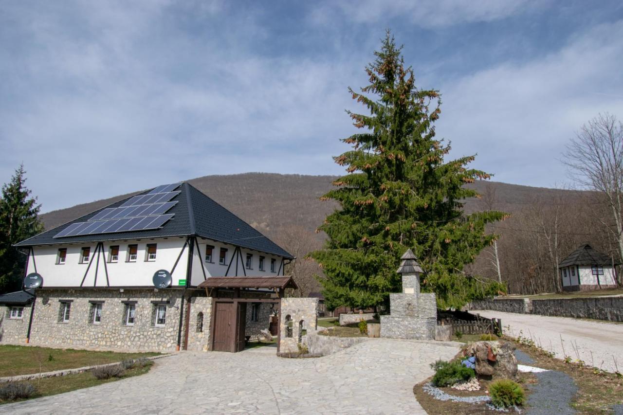 Holiday Park Hajducka Cesma Dubovsko Buitenkant foto