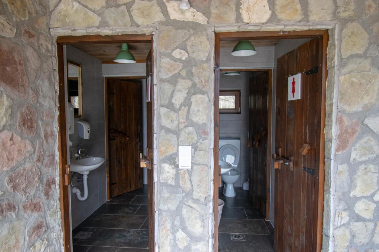 Holiday Park Hajducka Cesma Dubovsko Buitenkant foto