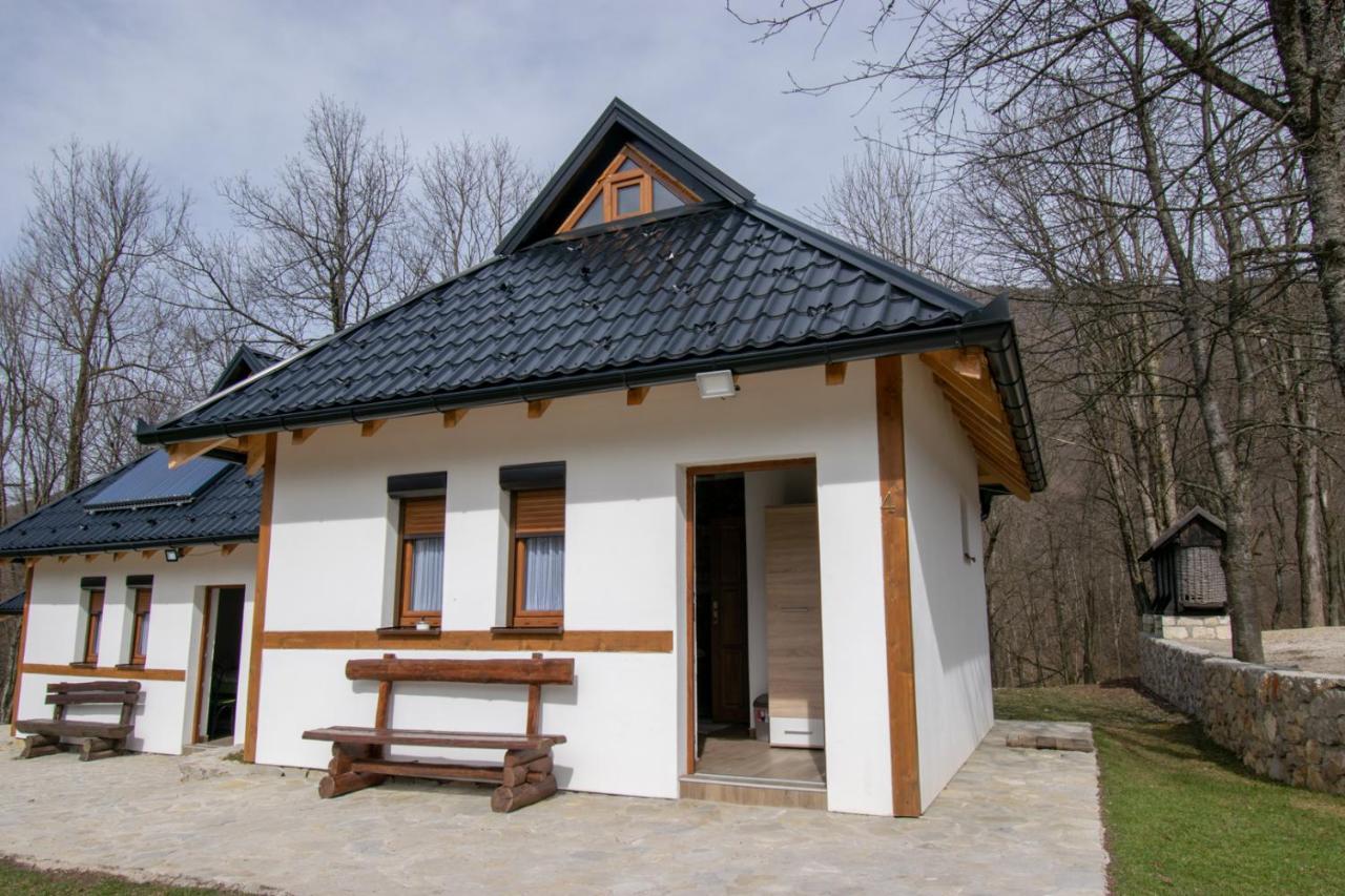 Holiday Park Hajducka Cesma Dubovsko Buitenkant foto